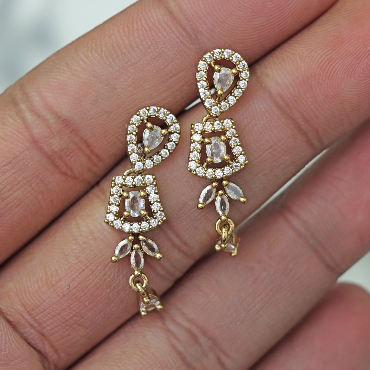 Dazzling Pearl and Crystal Set
