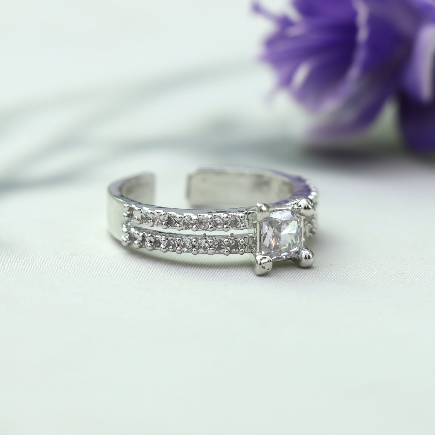 Crown Sparkle Ring