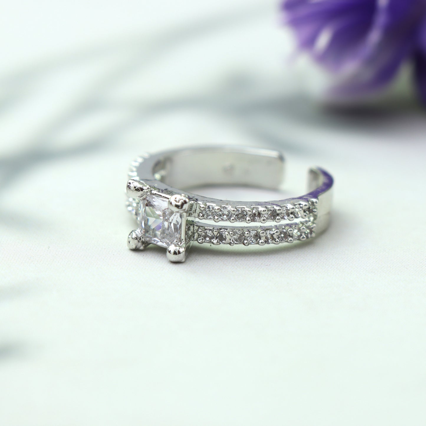 Crown Sparkle Ring