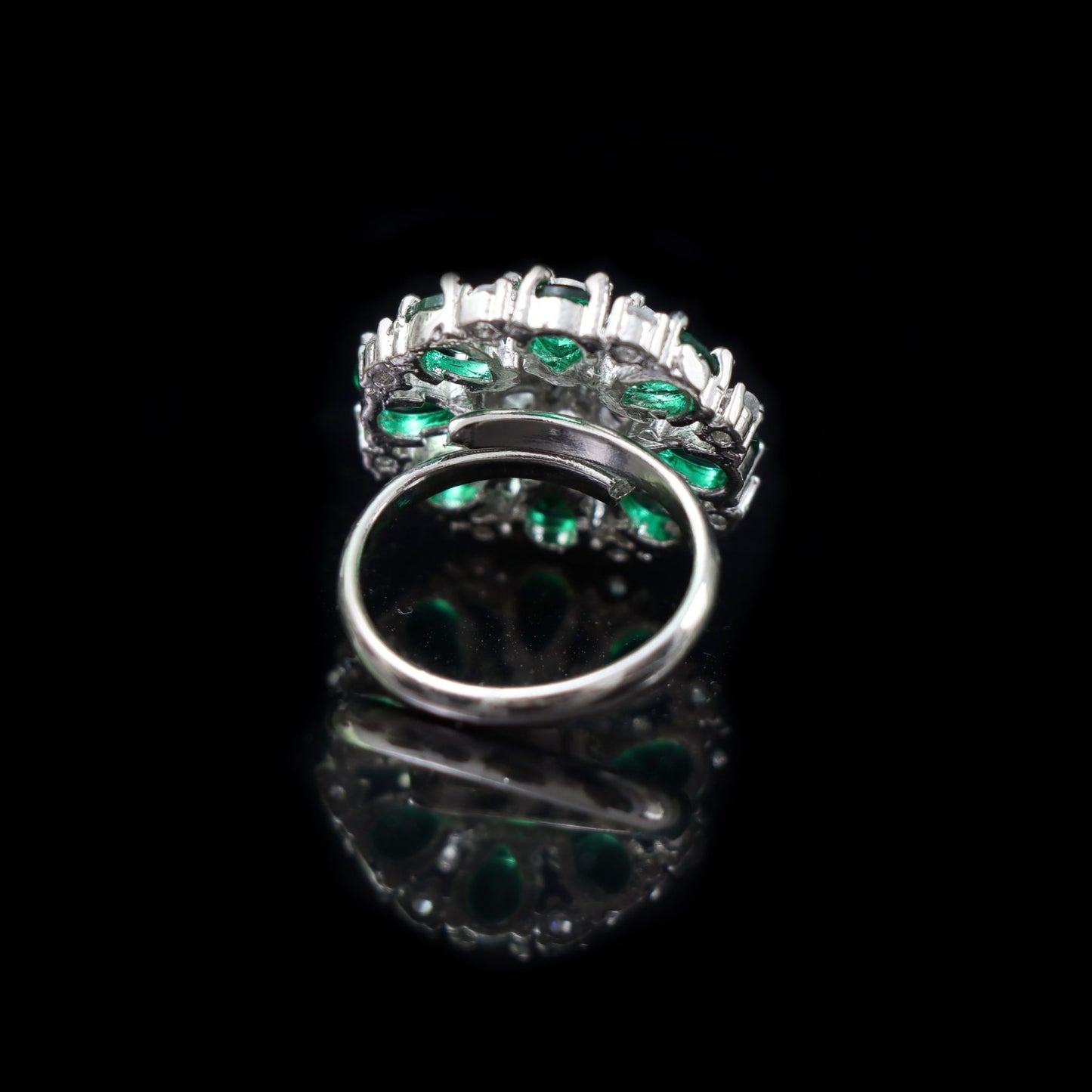 Emerald Blossom Radiance Ring - SHILPRATNAA